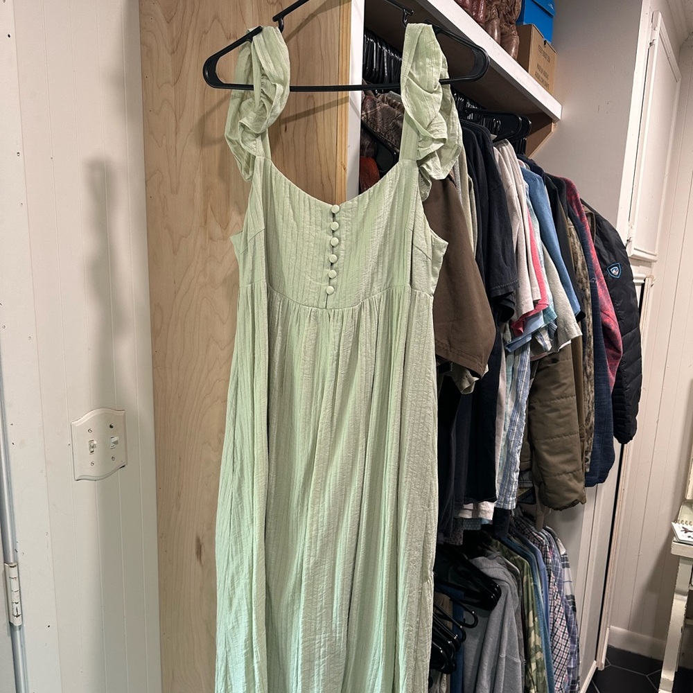 Flowy midi dress